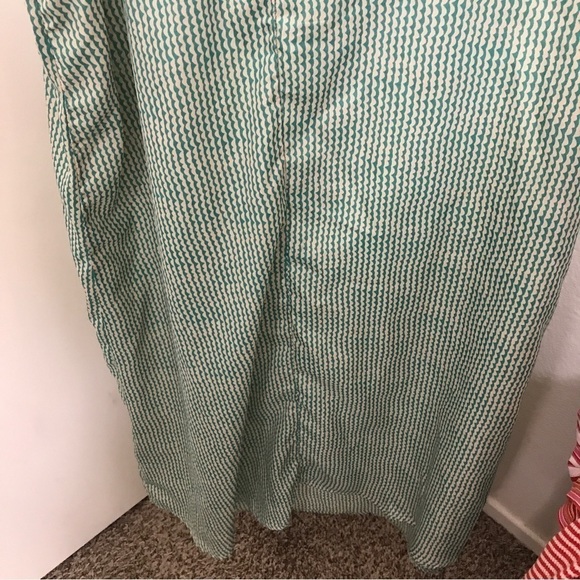 3/$15 Forever 21 green and beige pattern print spaghetti strap maxi flowy dress - Picture 11 of 12